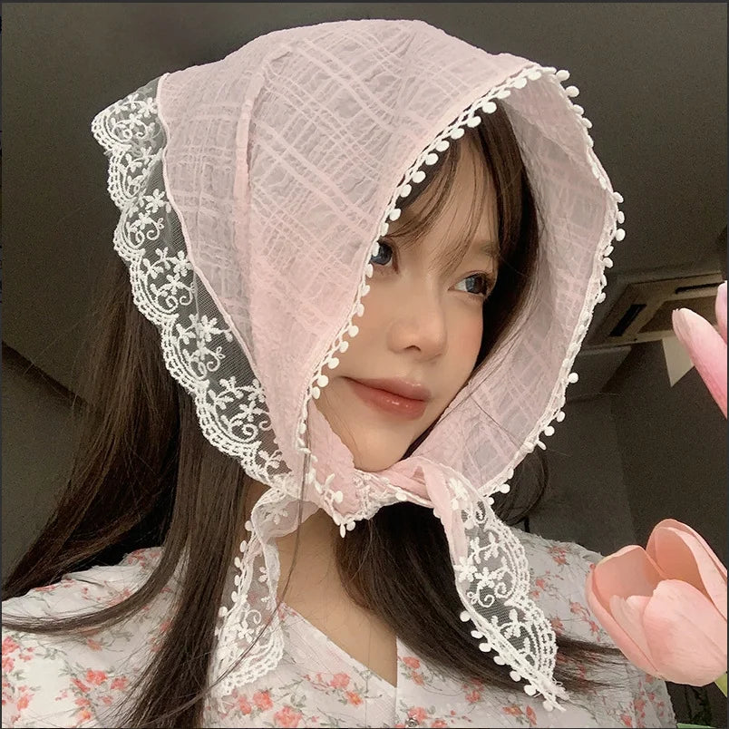 FOULARD EN DENTELLE RETRO