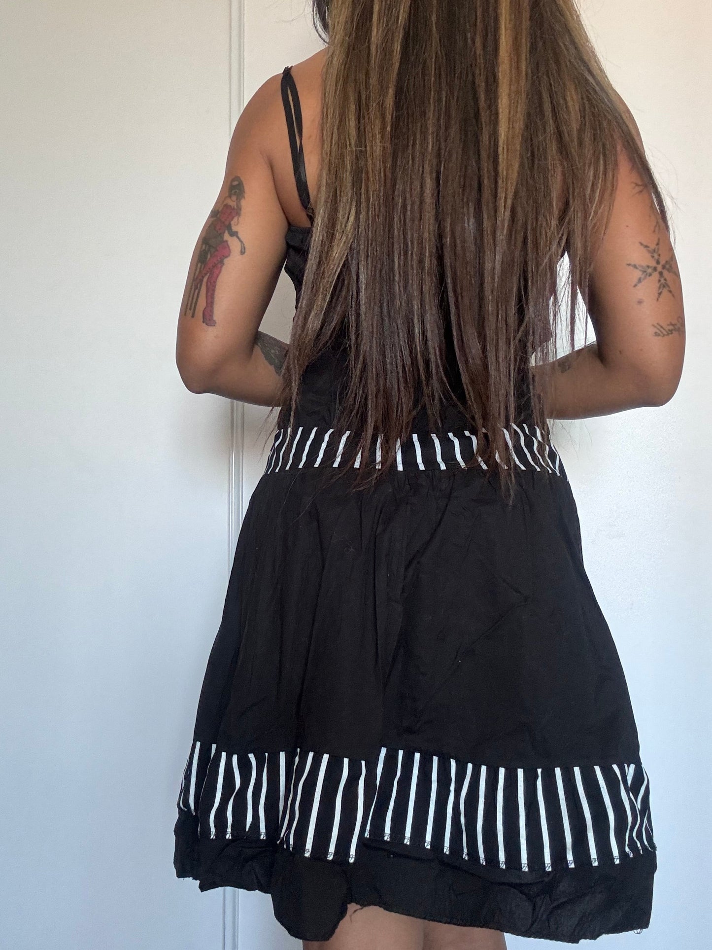 Robe noire Y2K Made in Italy – Bretelles réglables – Taille Unique