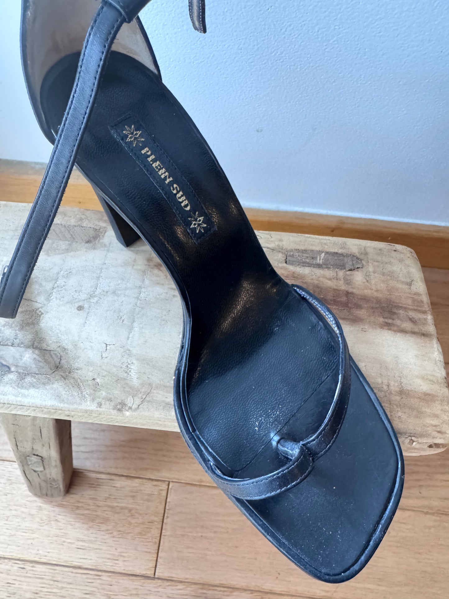 Sandales talons cuir noir Plein Sud made in Italy – taille 37