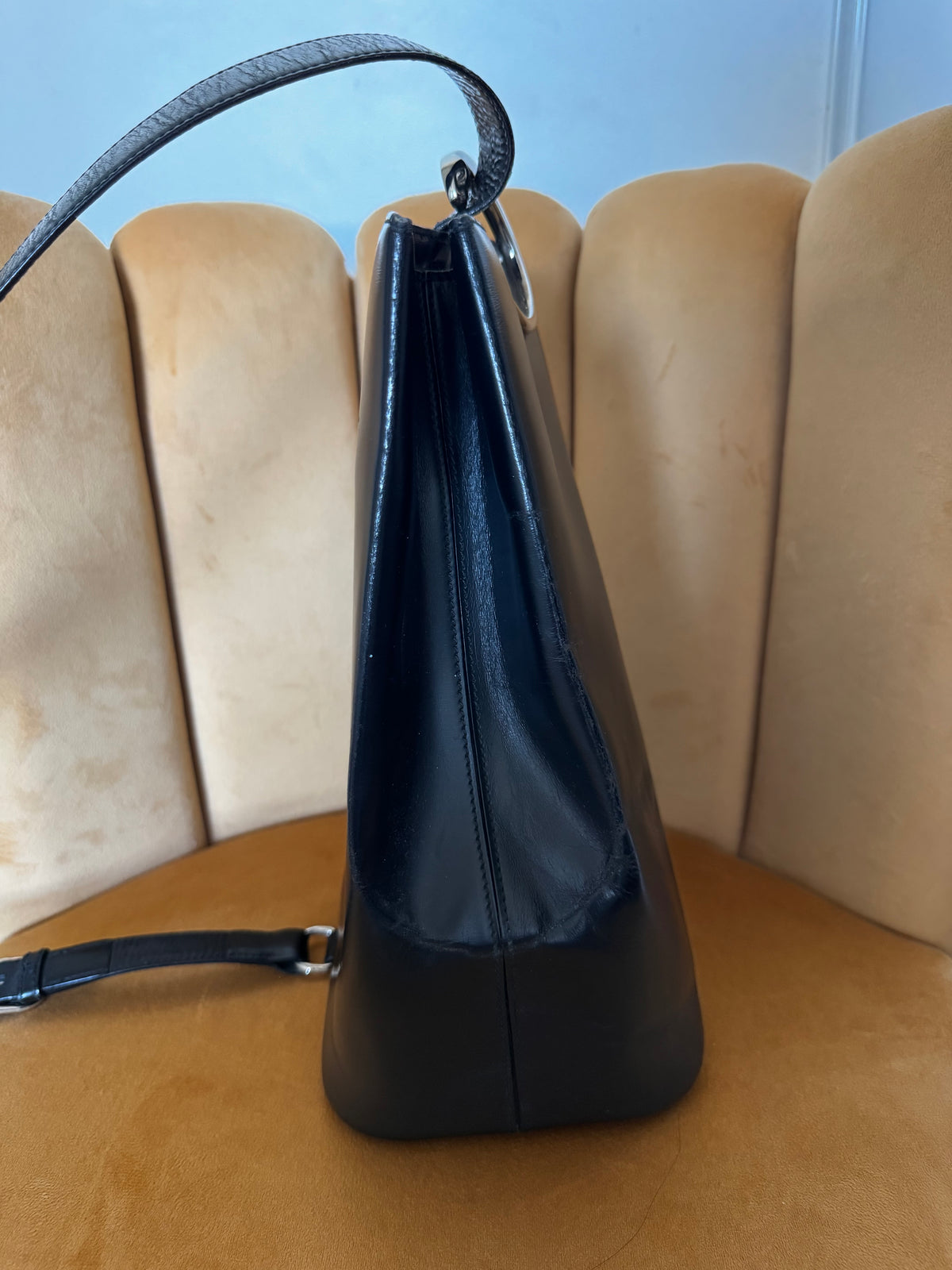Sac Seau Cartier "Panthère" Vintage – Cuir Lisse Marine & Attache Panthère Argentée (1990)