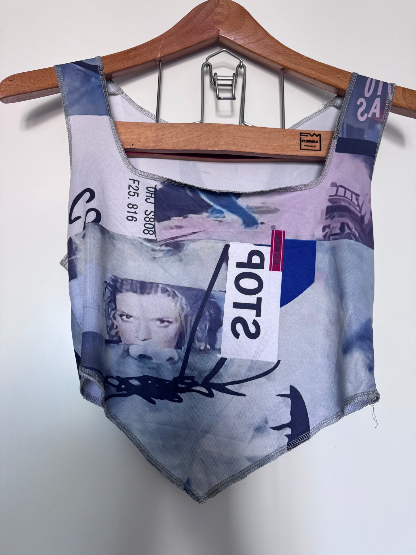 Top asymétrique imprimé graphique Y2K – Taille S – Style streetwear