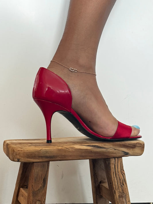 Escarpins rouge vernis femme – talons aiguilles – élégance chic – taille 38