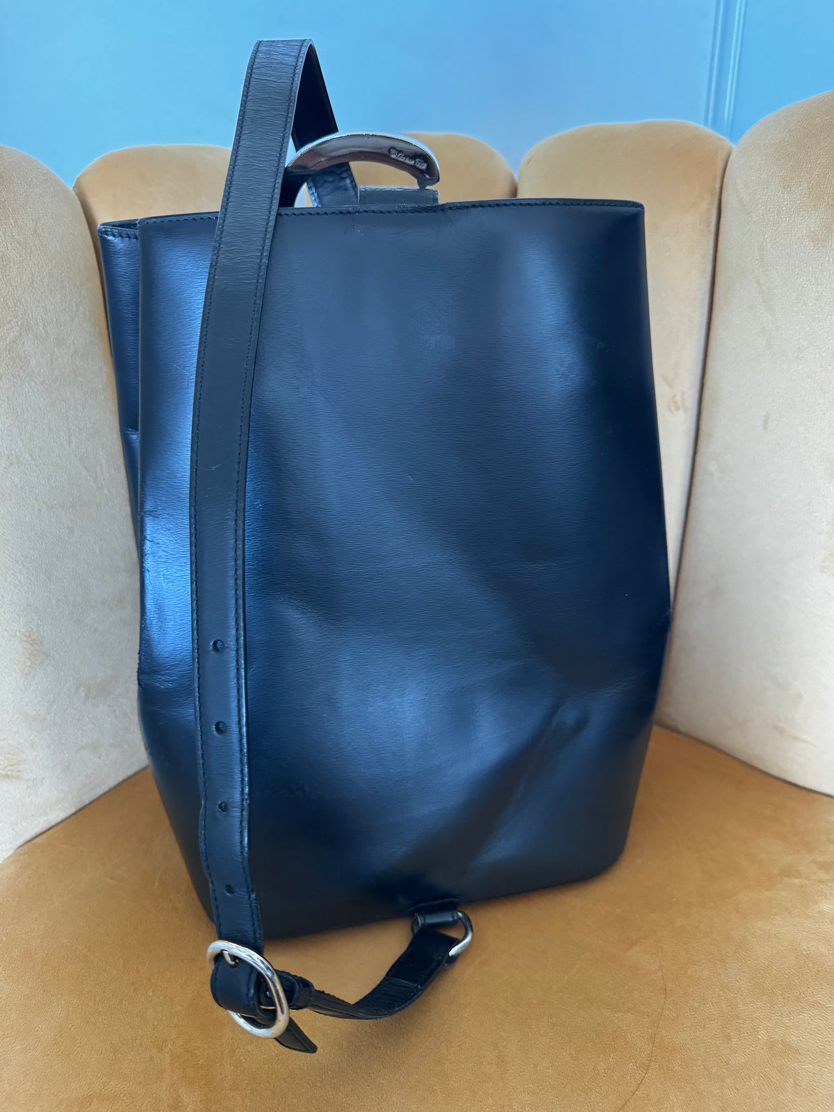 Sac Seau Cartier "Panthère" Vintage – Cuir Lisse Marine & Attache Panthère Argentée (1990)