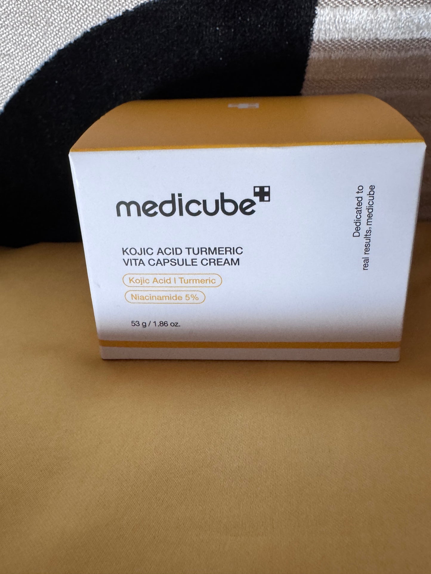 Medicube Kojic Acid Turmeric Vita Capsule Cream — Éclat