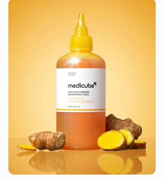 Medicube Kiojic Acid Turmeric Resurfacing Toner -Éclat unifié