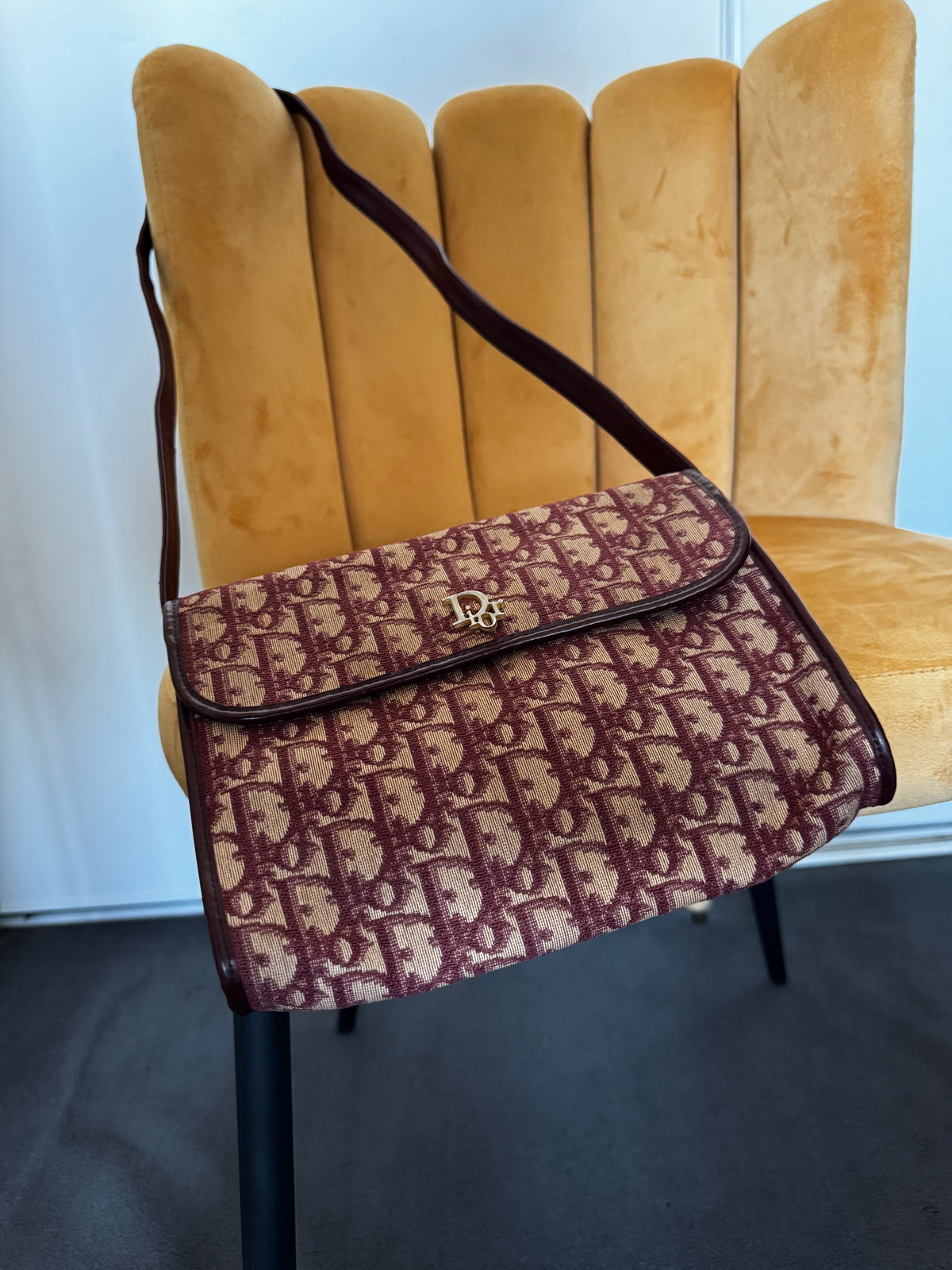 Sac Pochette Bandoulière Christian Dior Vintage – Monogramme Oblique Bordeaux