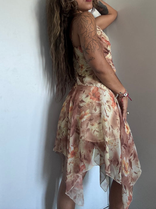 Robe asymétrique fleurie New Style Fashion – Taille S