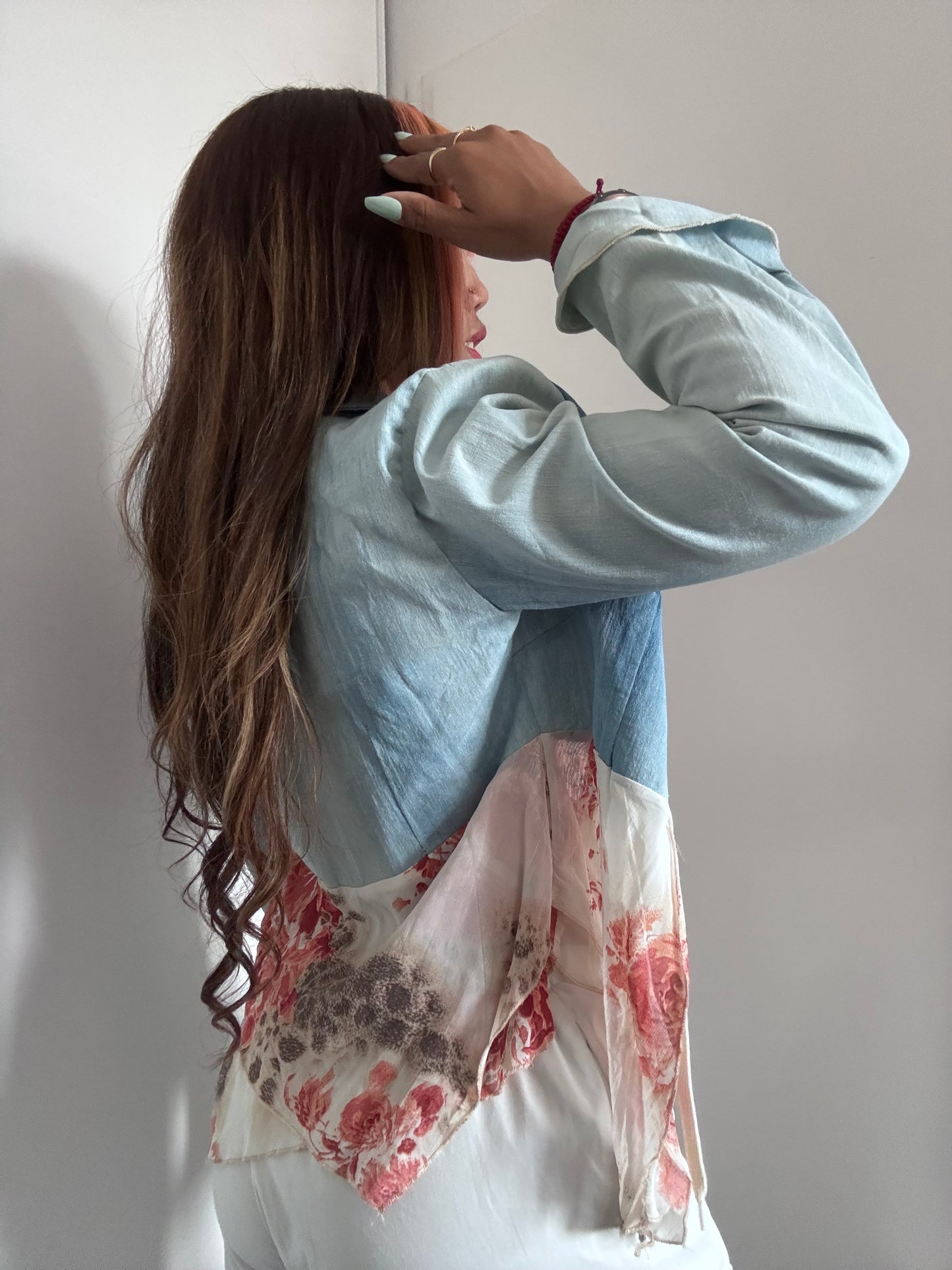 Veste crop en jean et voile fleuri – Style Y2K Bohème Fairycore