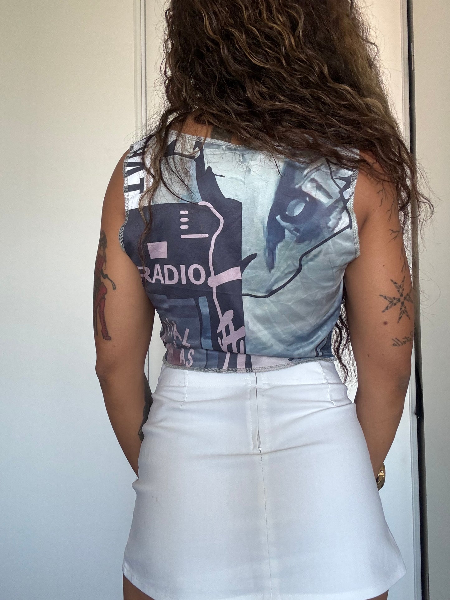 Top asymétrique imprimé graphique Y2K – Taille S – Style streetwear