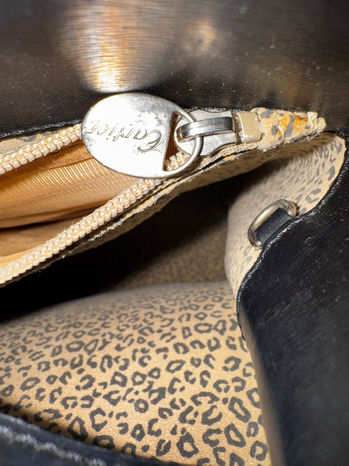 Sac Seau Cartier "Panthère" Vintage – Cuir Lisse Marine & Attache Panthère Argentée (1990)
