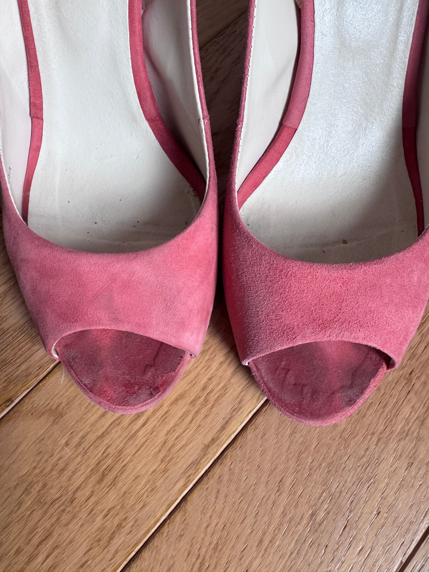 Escarpins vintage André en cuir rose fuchsia – Made in Tunisia – Taille 38