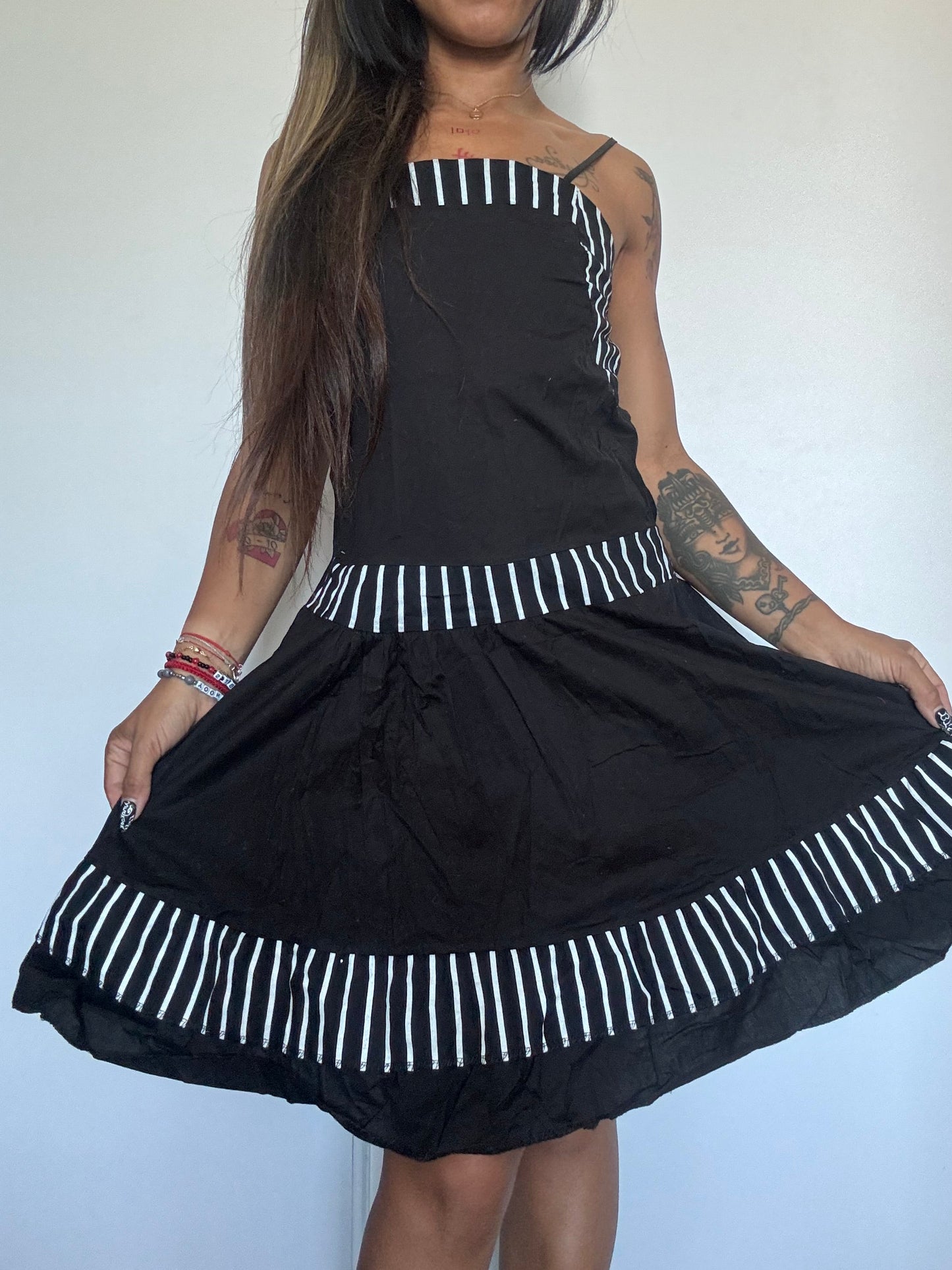 Robe noire Y2K Made in Italy – Bretelles réglables – Taille Unique