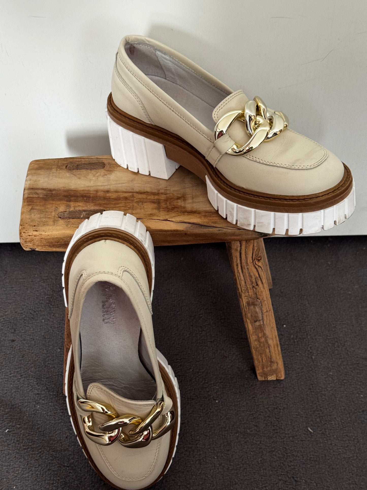 Mocassins Plateforme Cuir Blanc – Chaîne Dorée – Made in Italy – Taille 37