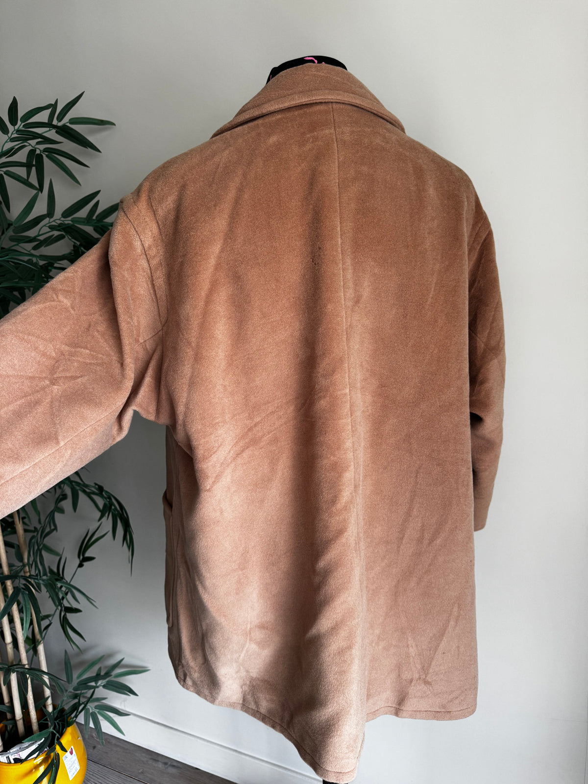 Manteau Court Valentino Miss V Vintage – 30% Mohair & Laine Camel, Boutons Bijoux Or (Made in Italy)