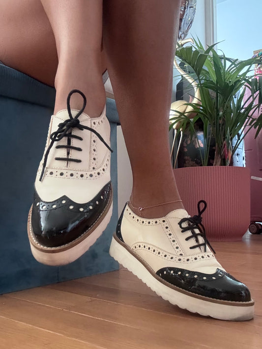 Derbies Jonak en cuir noir & blanc – Taille 38 – Style Oxford vintage