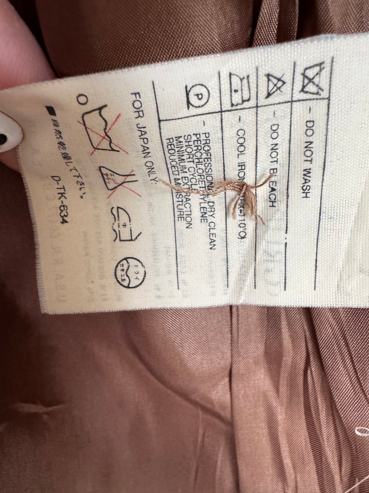 Manteau Court Valentino Miss V Vintage – 30% Mohair & Laine Camel, Boutons Bijoux Or (Made in Italy)