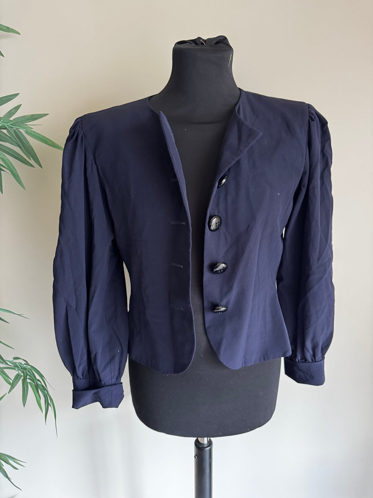 Veste de Tailleur Yves Saint Laurent Vintage – 100% Laine Noire & Boutons Couture (Made under License)