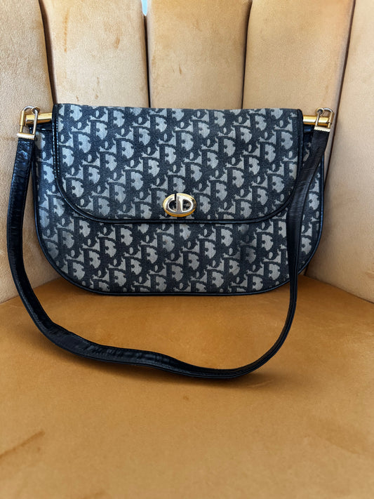 Sac Besace Christian Dior Vintage – Monogramme Trotter Oblique Bleu Marine & Boucle CD