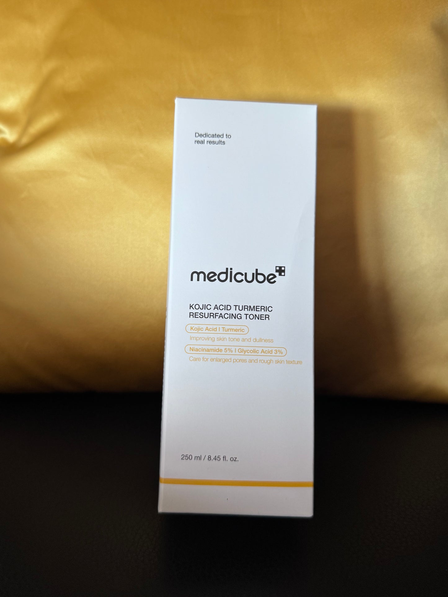 Medicube Kiojic Acid Turmeric Resurfacing Toner -Éclat unifié