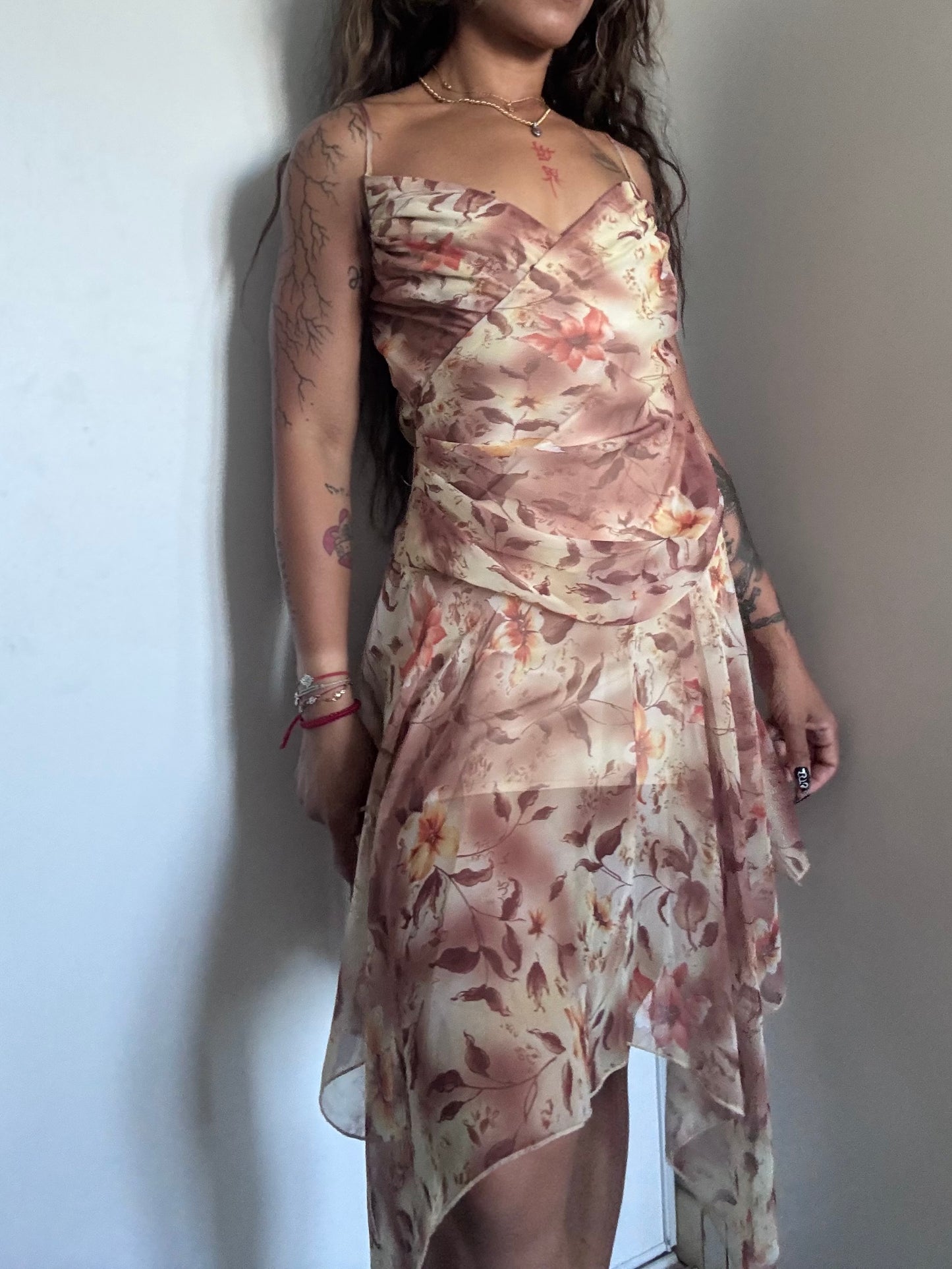 Robe asymétrique fleurie New Style Fashion – Taille S
