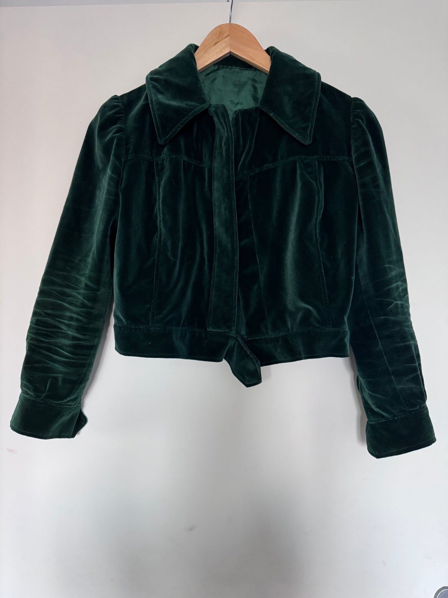 Veste velours vert femme – coupe courte – style créateur – XS/S
