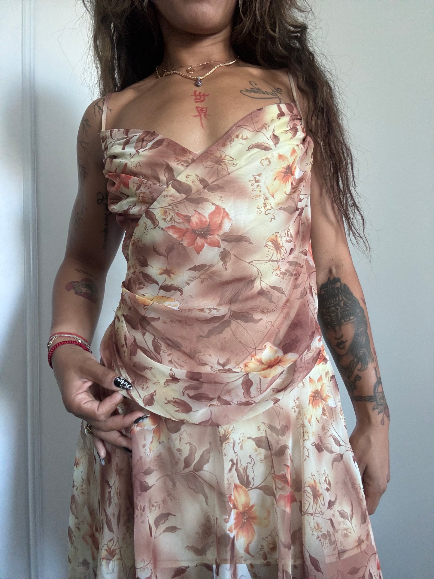 Robe asymétrique fleurie New Style Fashion – Taille S
