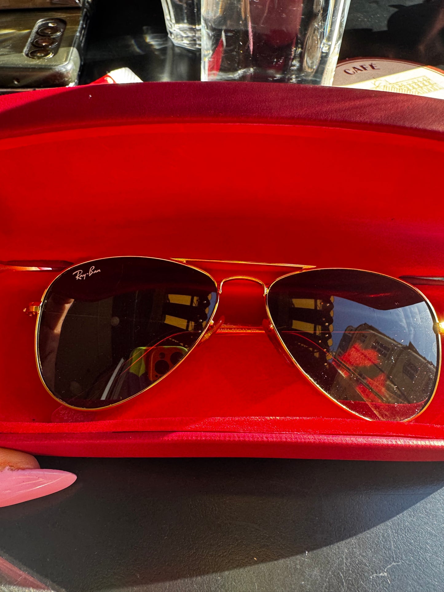 Lunettes de soleil Vintage Ray-ban aviateur dorées-style rétro chic .