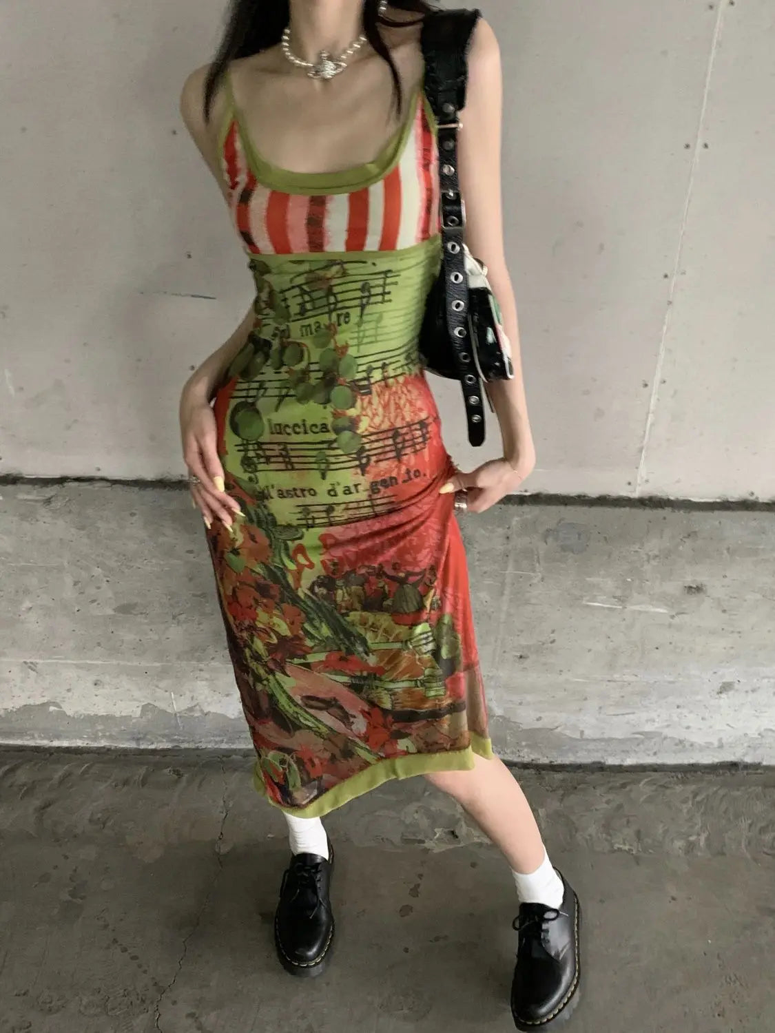 ROBE  IMPRIMEE A BRETELLES VINTAGE